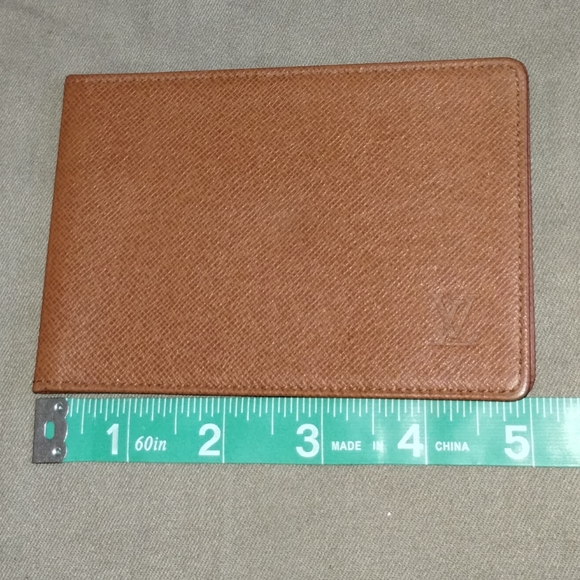 LOUIS VUITTON LEATHER BI-FOLD CARD/PHOTO HOLDER POCKET ORGANIZER ~ AUTHENTIC - Picture 14 of 14